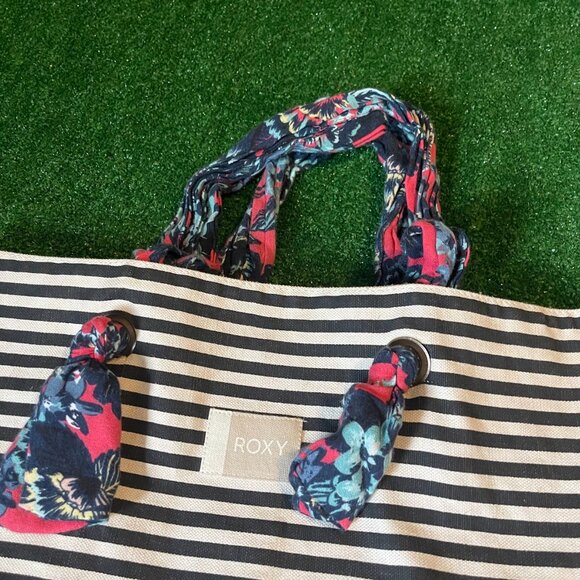 Roxy Act Together Canvas Black Stripes Floral Patterned Handles Tote Handbag Bag - Picture 5 of 13